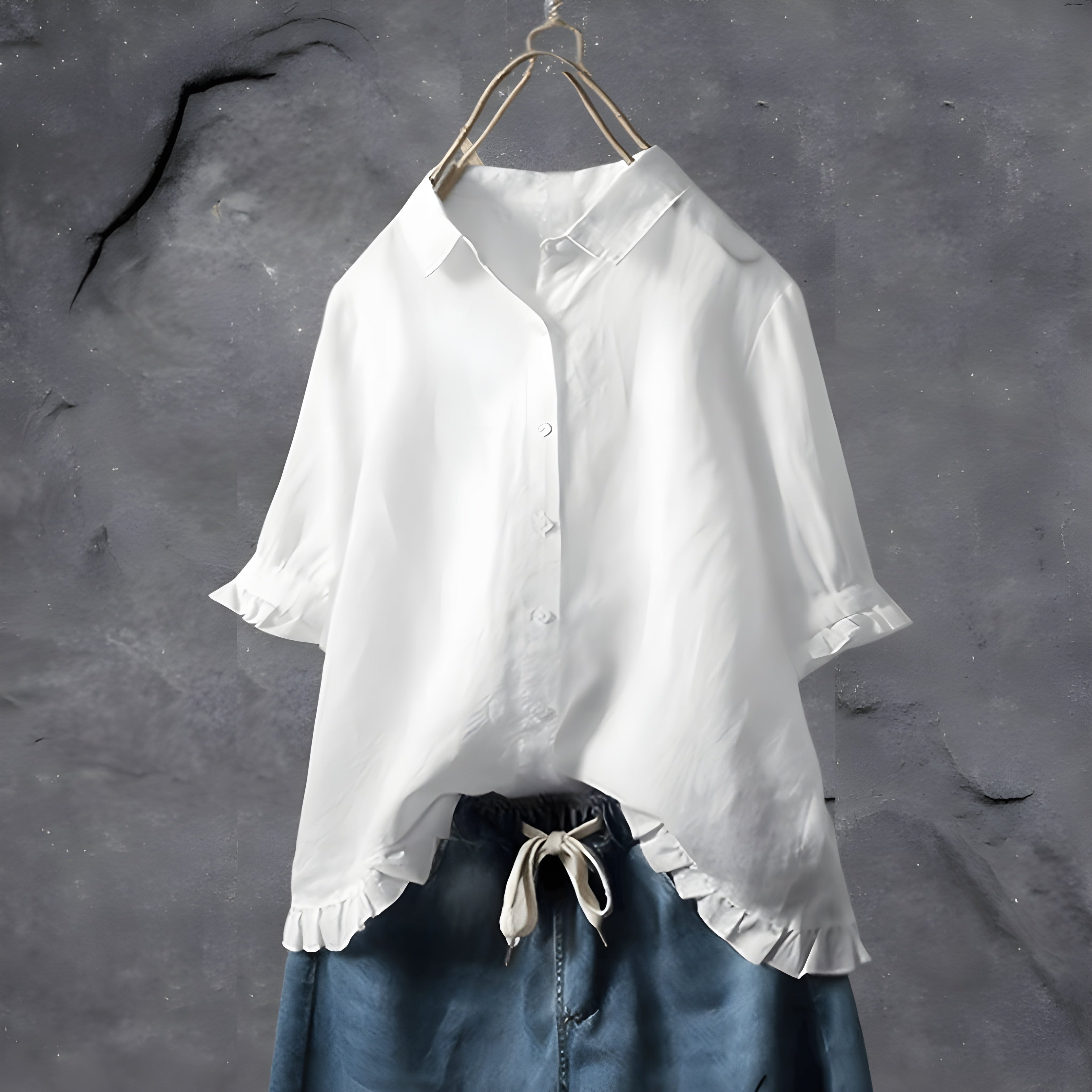Women's Elegant Blouse with Timeless Class