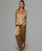 Women's Luxurious Set with Radiant Style